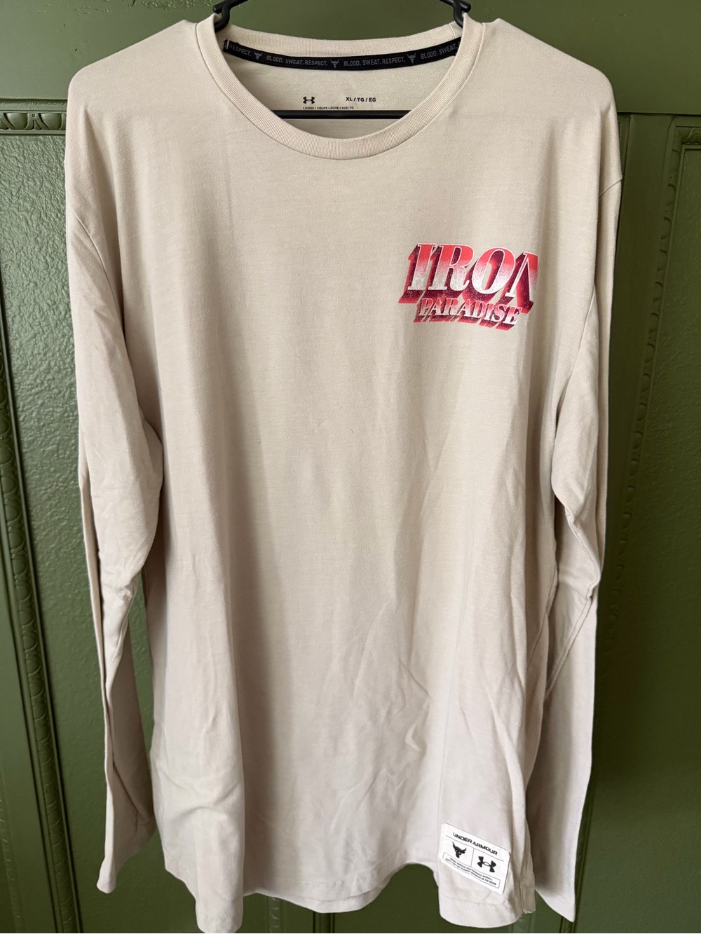 Under Armour Men's Beige Long-Sleeve 'Iron Paradise' Tee with Red Graphic